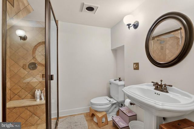 3455 W QUEEN LN, Philadelphia, PA 19129