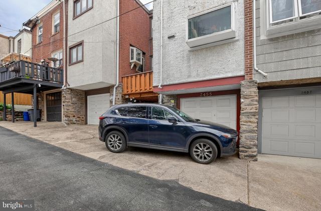 3455 W QUEEN LN, Philadelphia, PA 19129