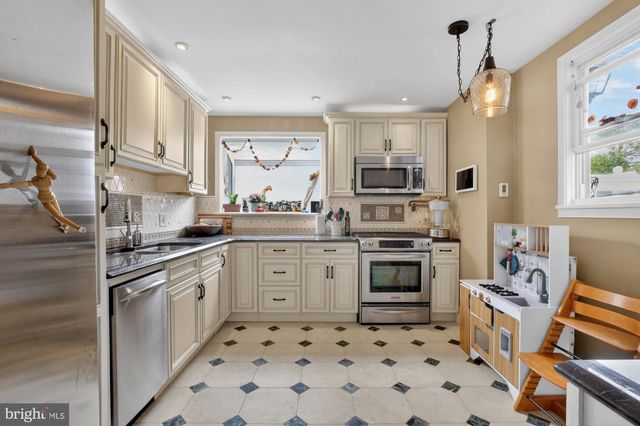 3455 W QUEEN LN, Philadelphia, PA 19129