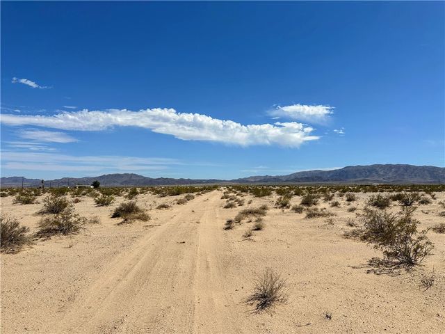 12 Cadiz Avenue, 29 Palms, CA 92277