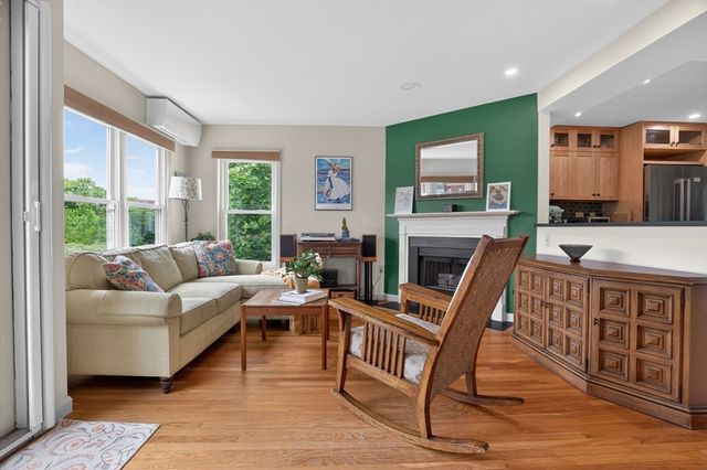 25 Medway Street D, Boston, MA 02124