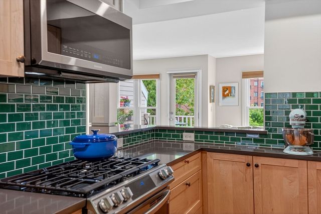 25 Medway Street D, Boston, MA 02124