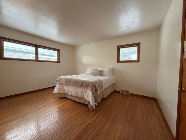 26 Merrydale Drive, Gates, NY 14624