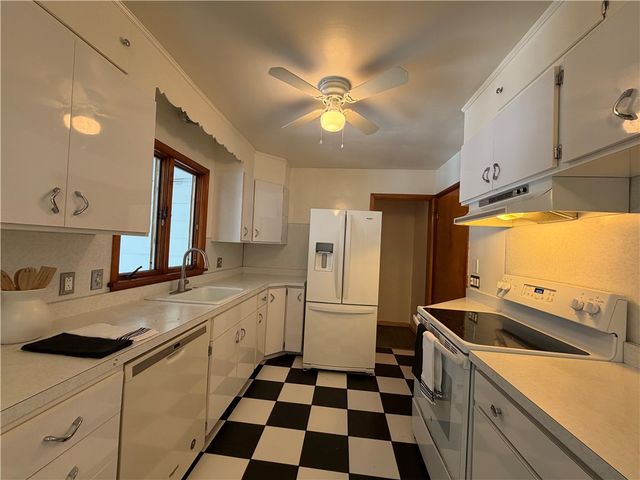 26 Merrydale Drive, Gates, NY 14624