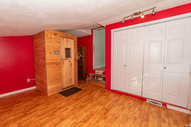 403 W 7th Street, Mishawaka, IN 46544