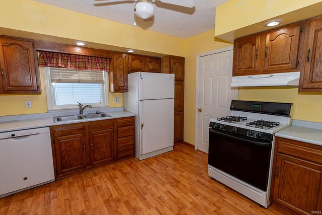 403 W 7th Street, Mishawaka, IN 46544