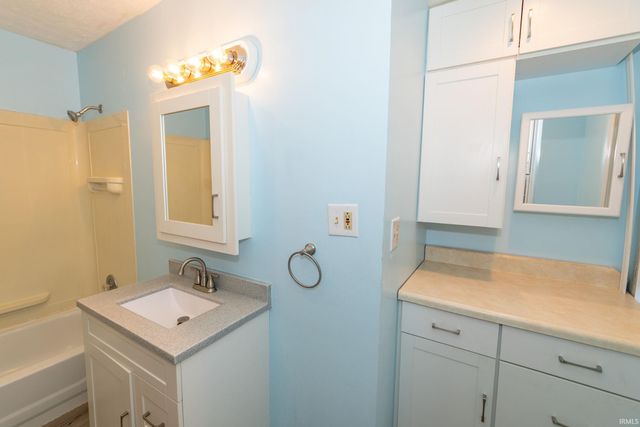 403 W 7th Street, Mishawaka, IN 46544