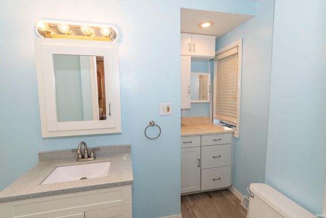 403 W 7th Street, Mishawaka, IN 46544