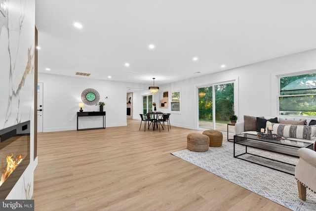 9200 PLEASANT CT, Laurel, MD 20708