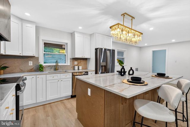 9200 PLEASANT CT, Laurel, MD 20708