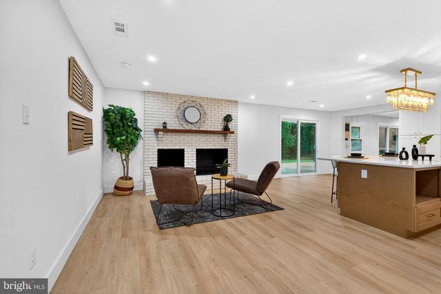 9200 PLEASANT CT, Laurel, MD 20708