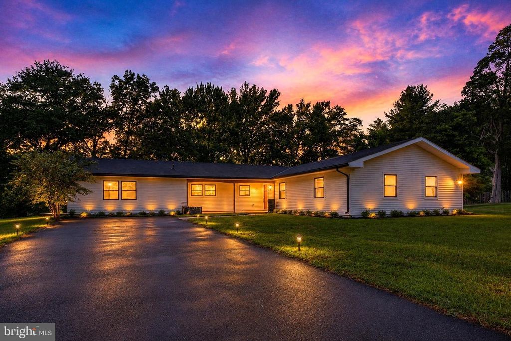 9200 PLEASANT CT, Laurel, MD 20708