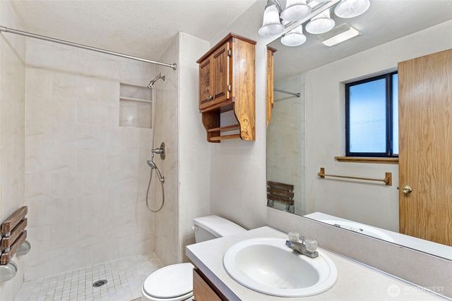 17212 13th Avenue E, Spanaway, WA 98387