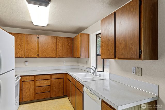 17212 13th Avenue E, Spanaway, WA 98387