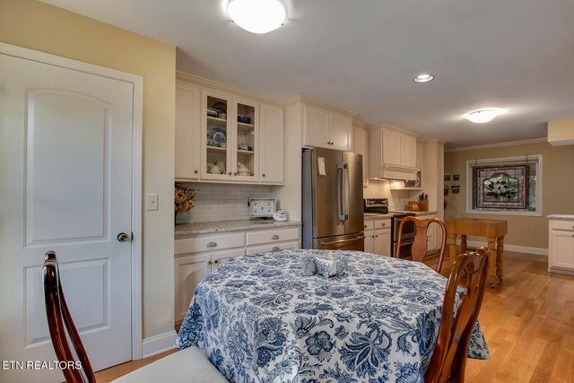 212 Woodland Trace Drive, Knoxville, TN 37934