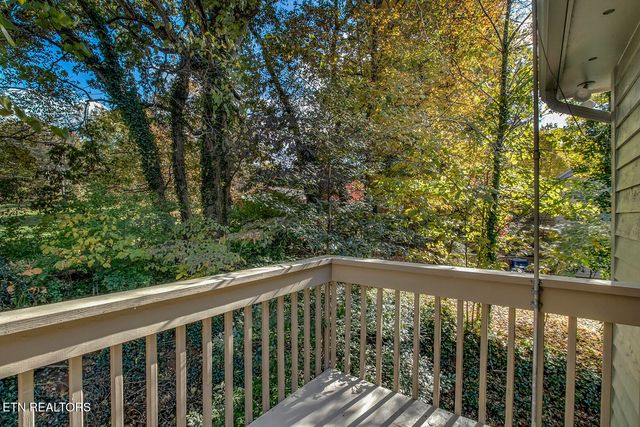 212 Woodland Trace Drive, Knoxville, TN 37934
