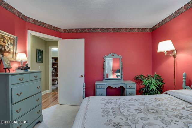 212 Woodland Trace Drive, Knoxville, TN 37934