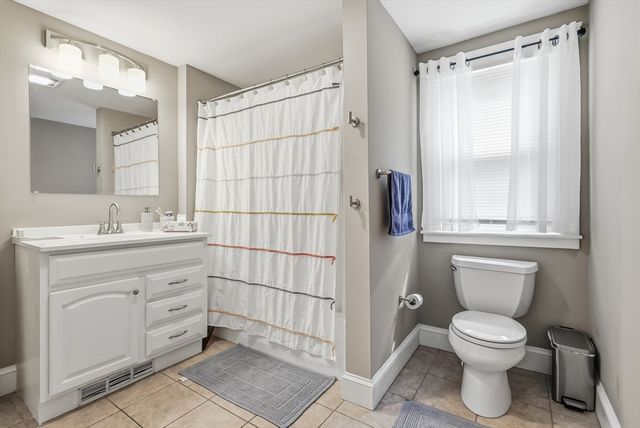 157 S Pleasant St, Haverhill, MA 01835