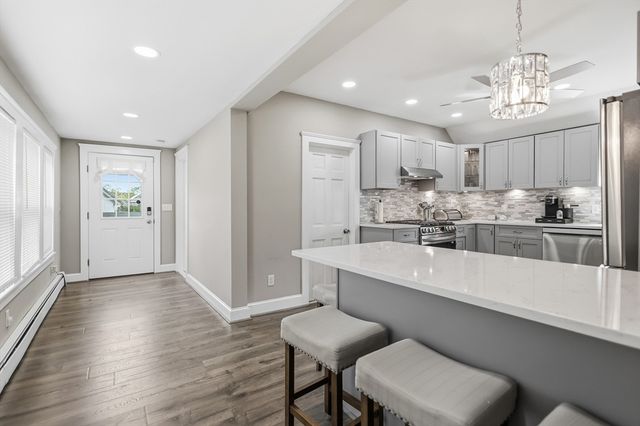 157 S Pleasant St, Haverhill, MA 01835