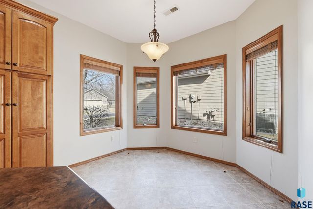 6206 S Cimarron Pl Place, Sioux Falls, SD 57108