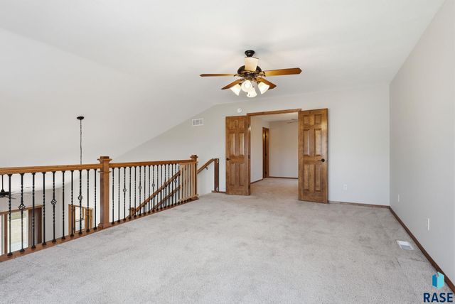 6206 S Cimarron Pl Place, Sioux Falls, SD 57108