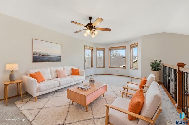 6206 S Cimarron Pl Place, Sioux Falls, SD 57108