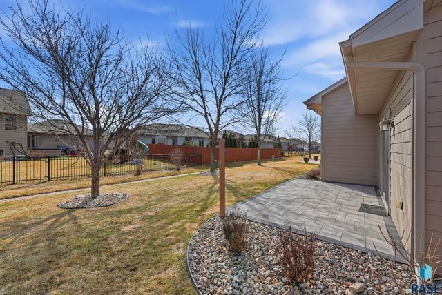 6206 S Cimarron Pl Place, Sioux Falls, SD 57108