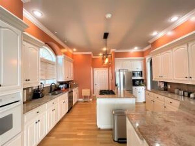 6 Rim Rock Road, Russellville, AR 72802