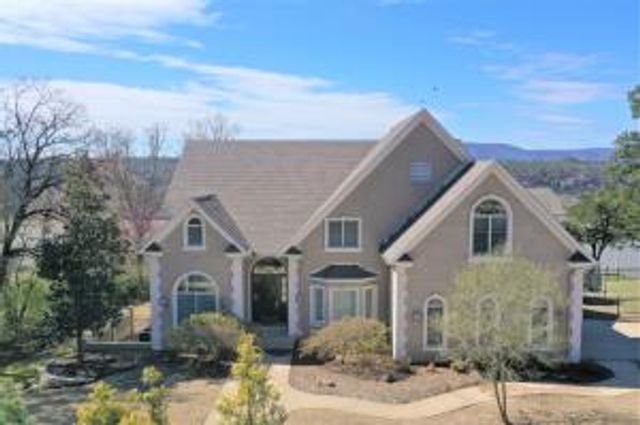 6 Rim Rock Road, Russellville, AR 72802