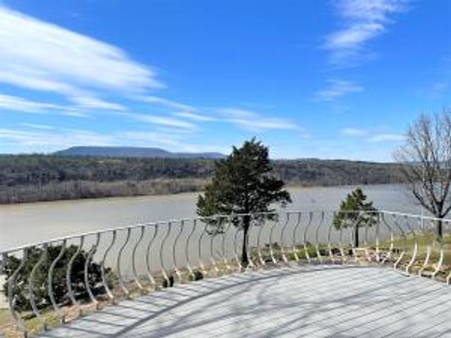 6 Rim Rock Road, Russellville, AR 72802