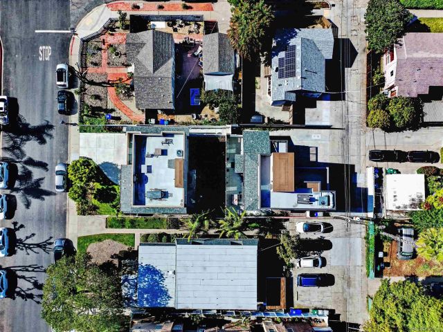 2114 Felspar St, San Diego, CA 92109