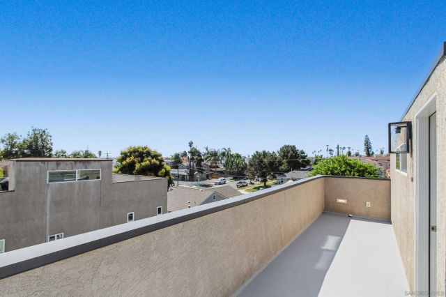 2114 Felspar St, San Diego, CA 92109