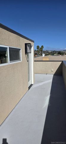 2114 Felspar St, San Diego, CA 92109