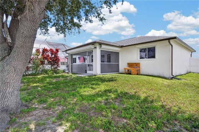 1821 SW 22nd TER, Cape Coral, FL 33991