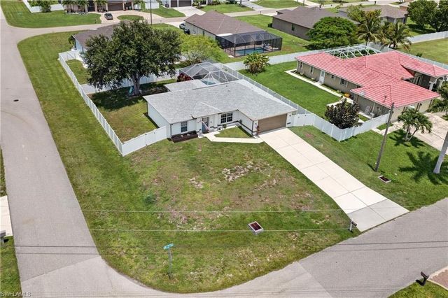 1821 SW 22nd TER, Cape Coral, FL 33991