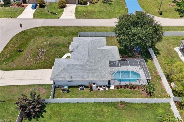 1821 SW 22nd TER, Cape Coral, FL 33991