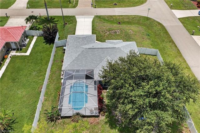 1821 SW 22nd TER, Cape Coral, FL 33991