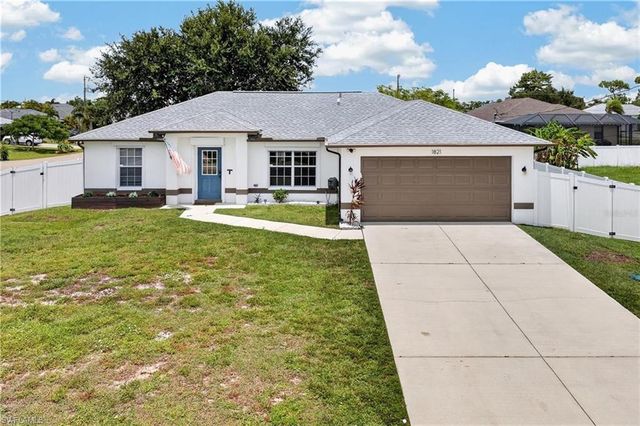 1821 SW 22nd TER, Cape Coral, FL 33991