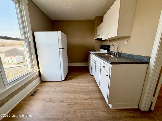 1409 Chartres St 2, New Albany, IN 47150
