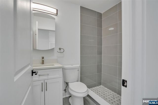 2601 Jane Street 401, North Bergen, NJ 07047