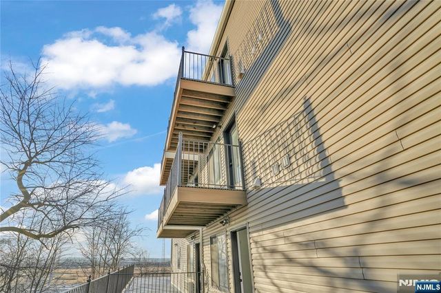 2601 Jane Street 401, North Bergen, NJ 07047