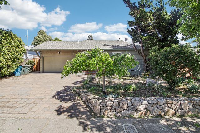 1012 Mariposa St, Vallejo, CA 94590