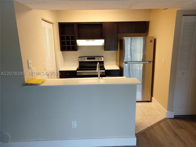 1259 SW 46th Ave 1913, Pompano Beach, FL 33069