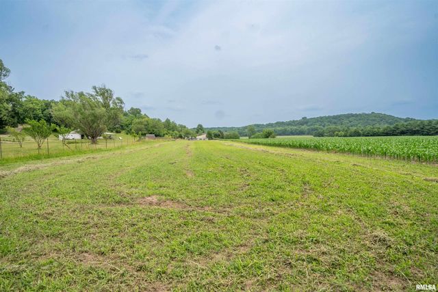 21501 N Berchtold Road, Chillicothe, IL 61523