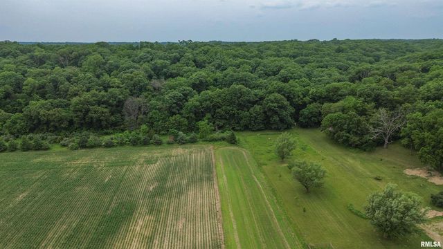 21501 N Berchtold Road, Chillicothe, IL 61523