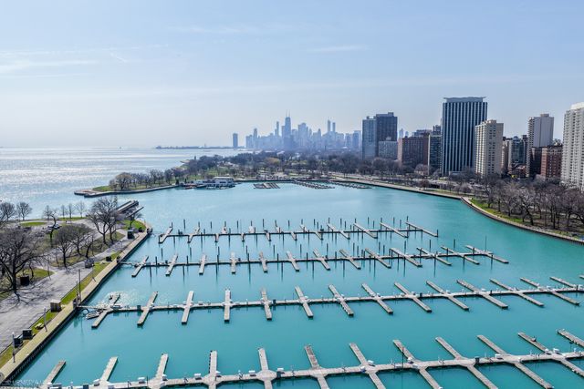 3420 N LAKE SHORE Drive 10H, Chicago, IL 60657