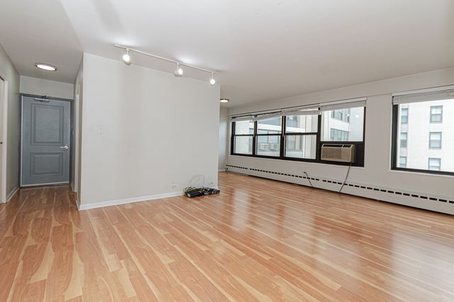 3420 N LAKE SHORE Drive 10H, Chicago, IL 60657