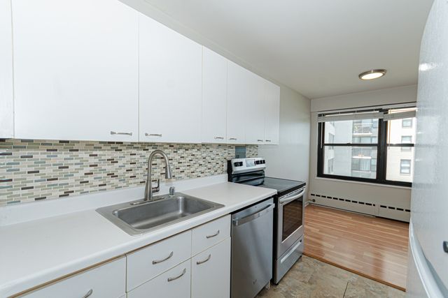 3420 N LAKE SHORE Drive 10H, Chicago, IL 60657
