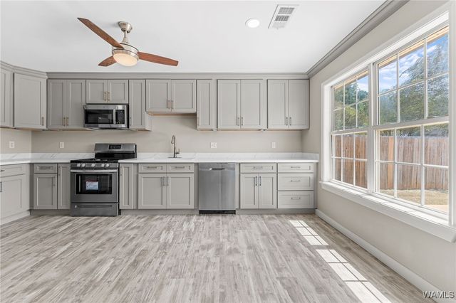 6115 Ashbury, Northport, AL 35473