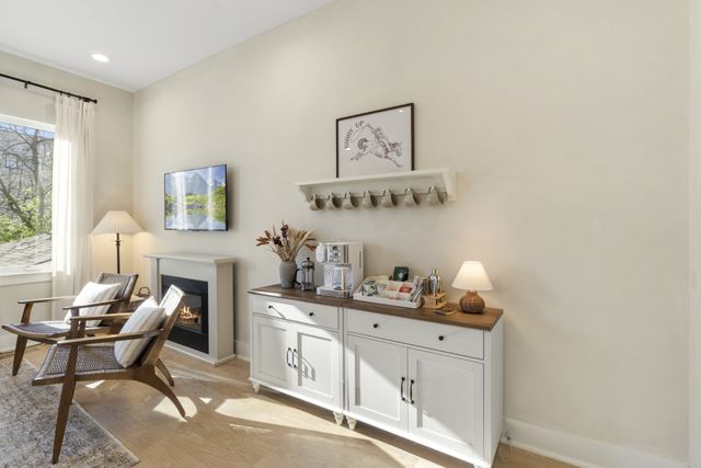 1037C Scovel St, Nashville, TN 37208